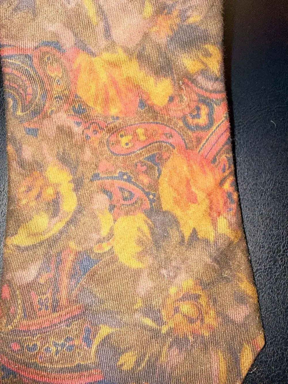 Boston Traders Vintage Paisley Pattern Necktie